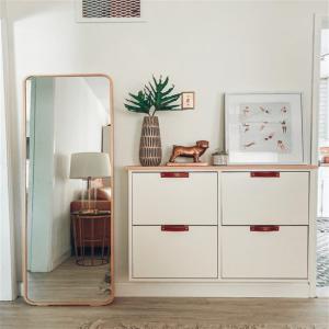 Latest Wholesale Interiors white Modern stand Shoe Cabinet with Doors and Drawer